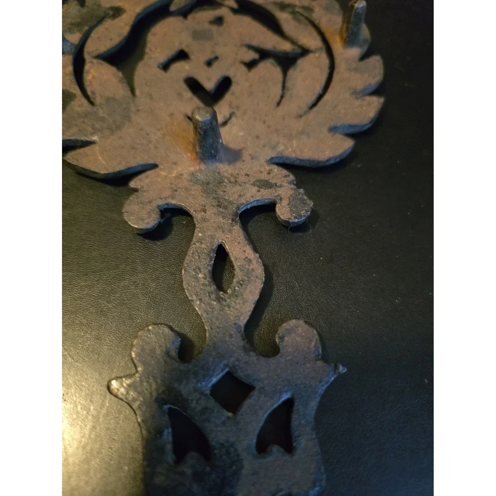 Vintage Cast Iron Trivet Eagle Heart Design Approximately 9